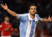 PG游戏APP-太阳翻盘猛龙，福克斯状态火热，一场逆转背后的战术与意志