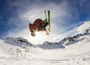 PG中国登录入口-猛龙对阵尼克斯，库里关键战不手软，定义巨星本色